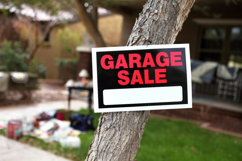 What to Do Before a Garage Sale